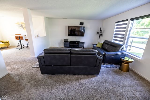 5606 N Plymouth Court, Mccordsville, IN 46055