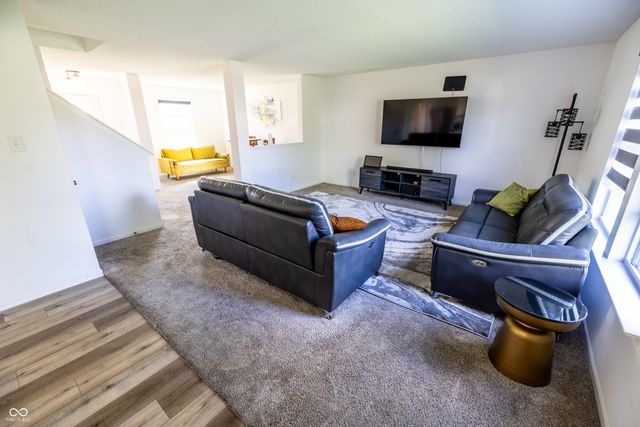 5606 N Plymouth Court, Mccordsville, IN 46055