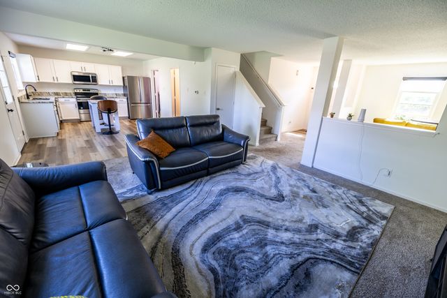 5606 N Plymouth Court, Mccordsville, IN 46055