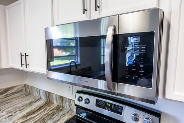 5606 N Plymouth Court, Mccordsville, IN 46055
