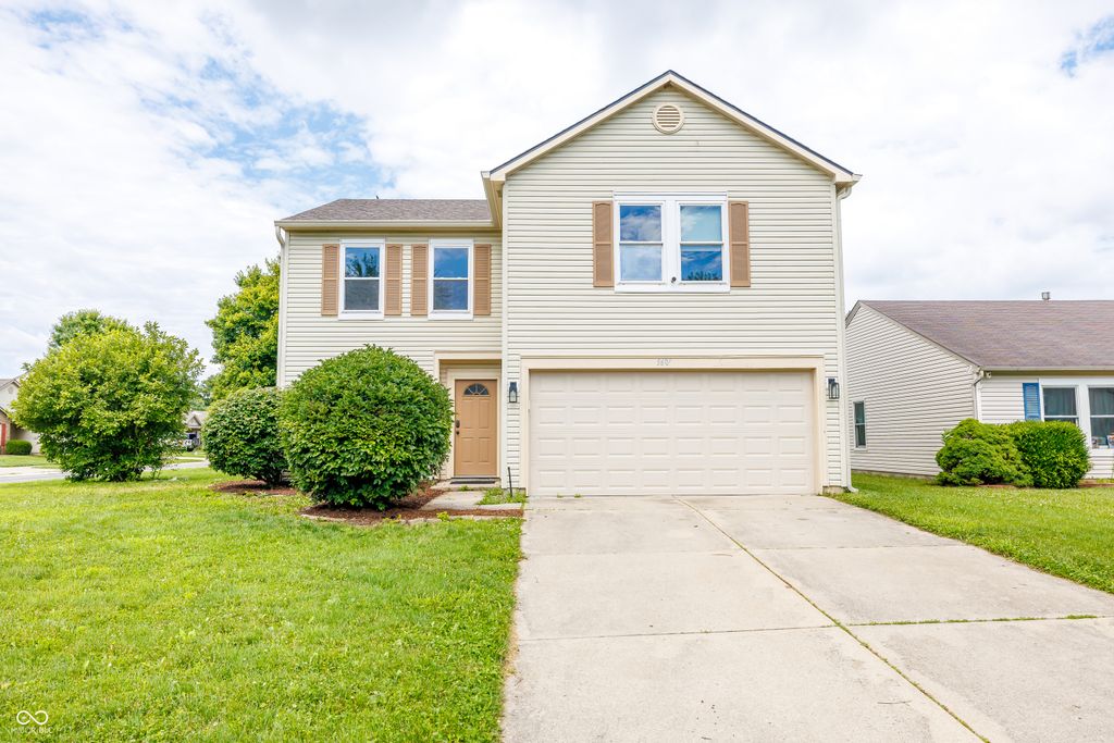 5606 N Plymouth Court, Mccordsville, IN 46055