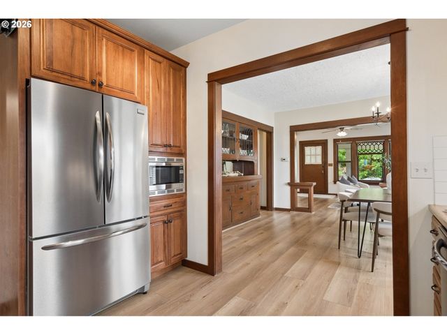 1613 N Willamette Blvd, Portland, OR 97217