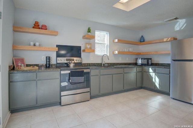 854 Fillmore, San Antonio, TX 78245