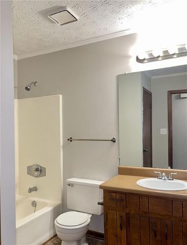 977 Leeward Lane, Jonesboro, GA 30238