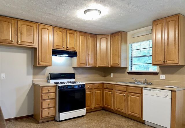 977 Leeward Lane, Jonesboro, GA 30238