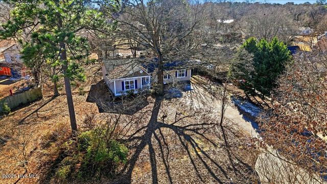 111 Lakehurst Drive, Dudley, NC 28333