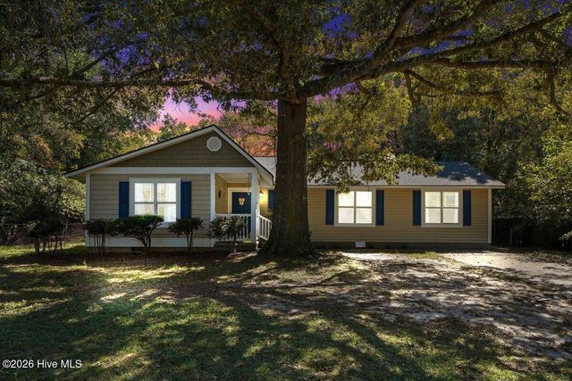 111 Lakehurst Drive, Dudley, NC 28333