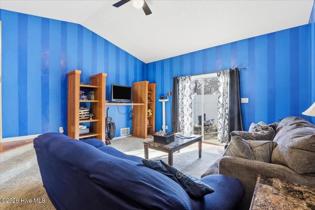 111 Lakehurst Drive, Dudley, NC 28333