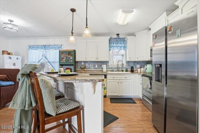 111 Lakehurst Drive, Dudley, NC 28333
