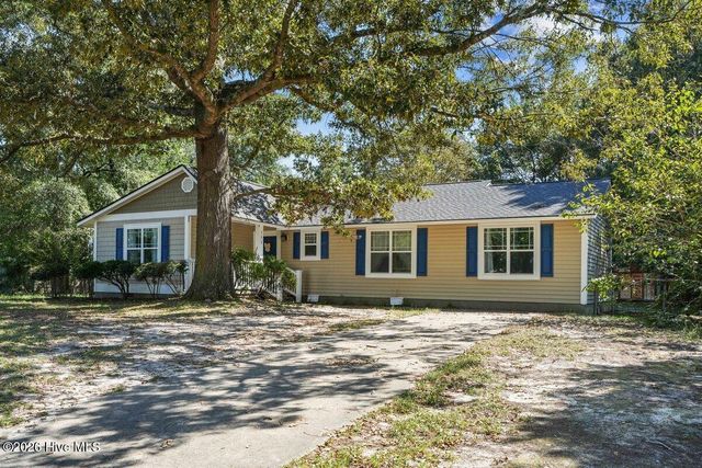111 Lakehurst Drive, Dudley, NC 28333