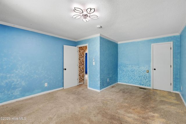 111 Lakehurst Drive, Dudley, NC 28333