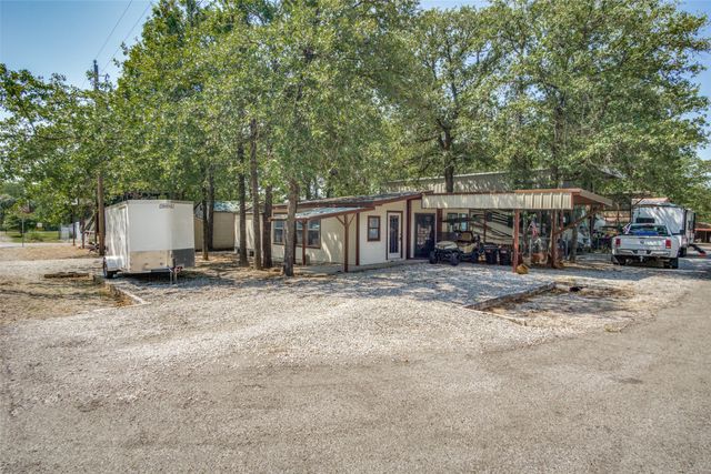 5709 Campfire Lane, Granbury, TX 76049