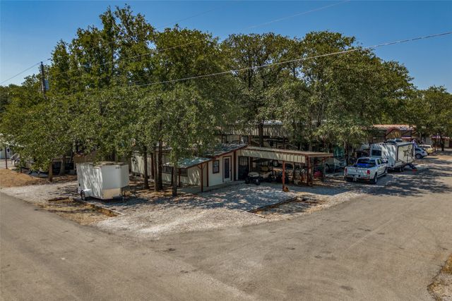 5709 Campfire Lane, Granbury, TX 76049