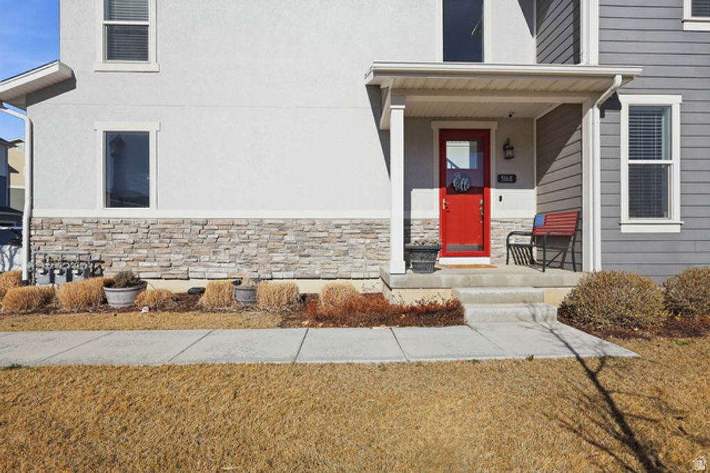 Image 4 of property listing at 5168 W SHADY PARK LN, Herriman, UT 84096