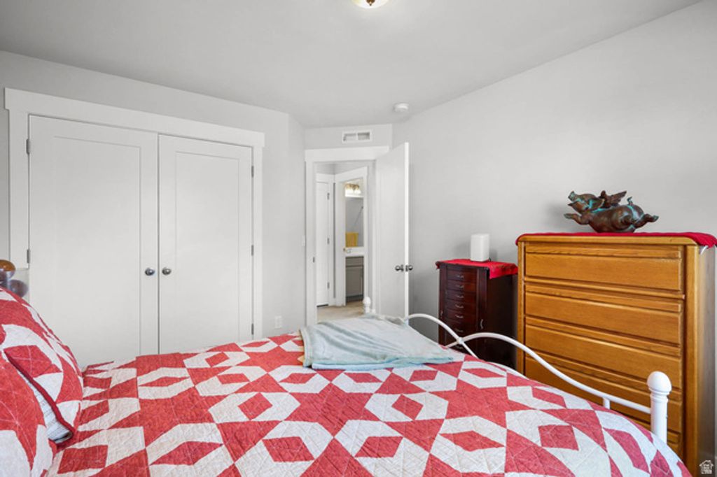 Image 34 of property listing at 5168 W SHADY PARK LN, Herriman, UT 84096