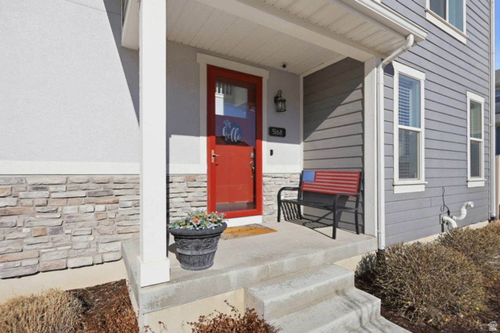 Image 5 of property listing at 5168 W SHADY PARK LN, Herriman, UT 84096