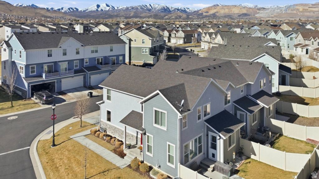 Image 8 of property listing at 5168 W SHADY PARK LN, Herriman, UT 84096