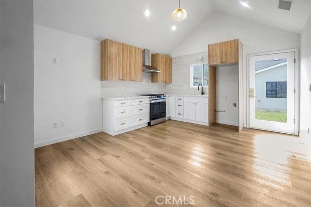 869 Howard St, Pasadena, CA 91104