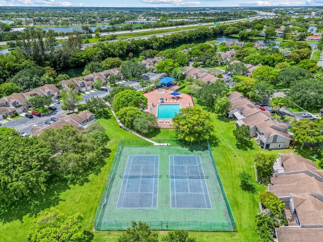 15723 Woodgate Pl E, Sunrise, FL 33326