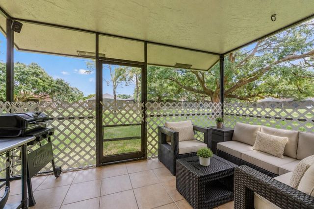15723 Woodgate Pl E, Sunrise, FL 33326