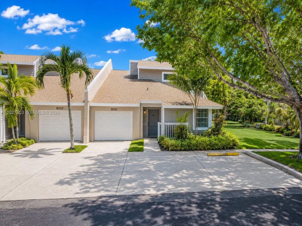 15723 Woodgate Pl E, Sunrise, FL 33326