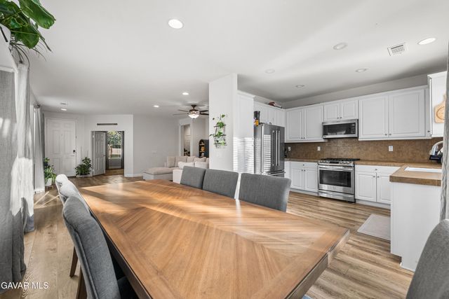 1332 Cellini Court, Tehachapi, CA 93561