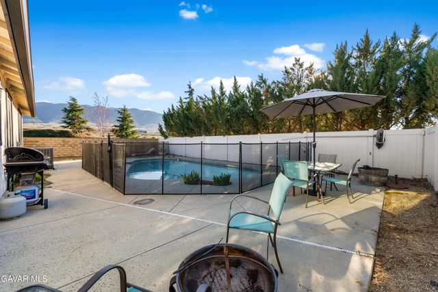 1332 Cellini Court, Tehachapi, CA 93561