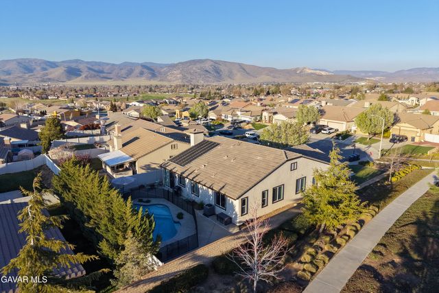 1332 Cellini Court, Tehachapi, CA 93561