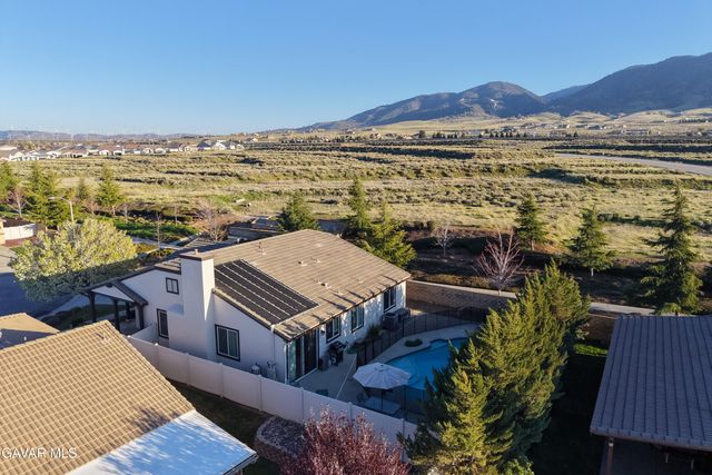 1332 Cellini Court, Tehachapi, CA 93561