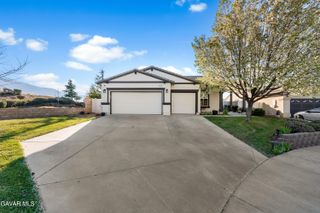 1332 Cellini Court, Tehachapi, CA 93561