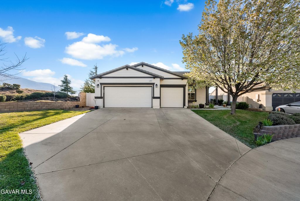 1332 Cellini Court, Tehachapi, CA 93561