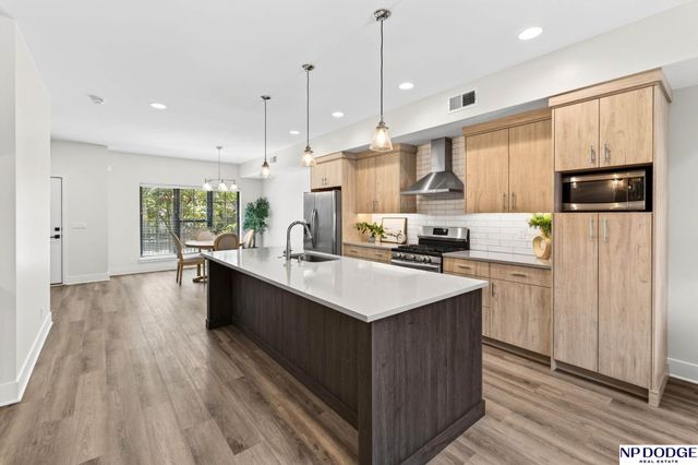 1011 Park Avenue, Omaha, NE 68105