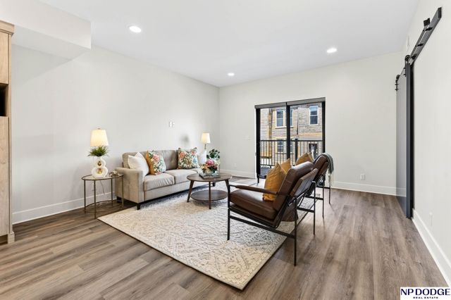 1011 Park Avenue, Omaha, NE 68105