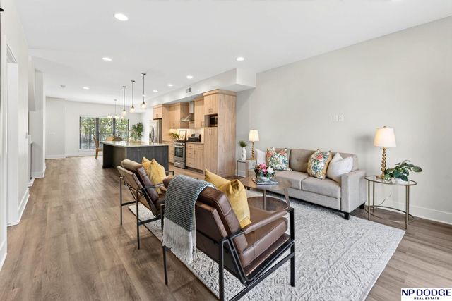 1011 Park Avenue, Omaha, NE 68105