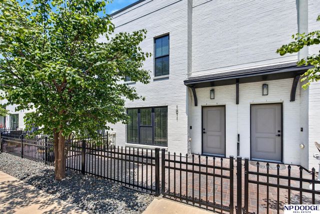 1011 Park Avenue, Omaha, NE 68105