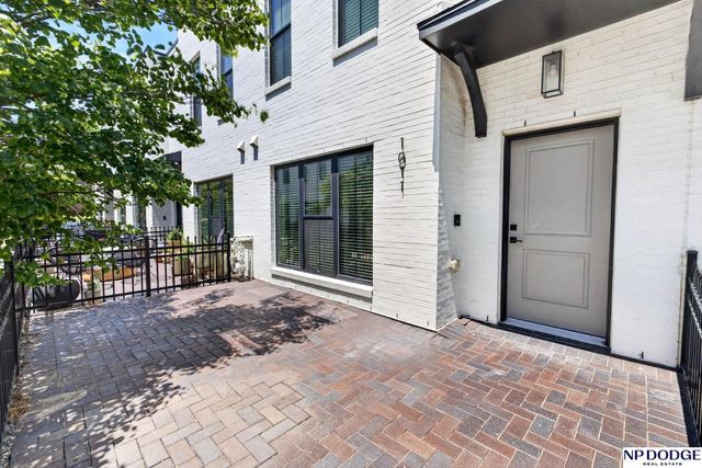 1011 Park Avenue, Omaha, NE 68105