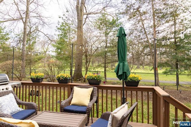 97 Winged Foot Drive 101, Livingston, NJ 07039