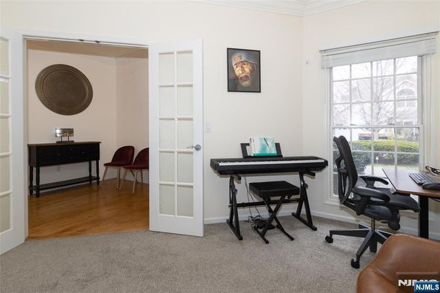 97 Winged Foot Drive 101, Livingston, NJ 07039