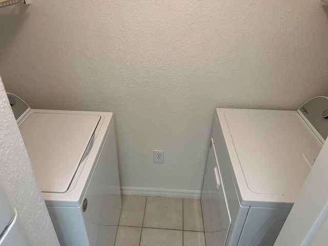 2812 GRANDE Parkway 301, Palm Beach Gardens, FL 33410