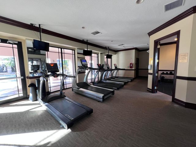 2812 GRANDE Parkway 301, Palm Beach Gardens, FL 33410