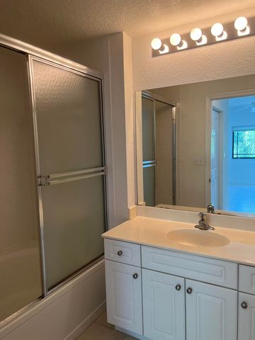 2812 GRANDE Parkway 301, Palm Beach Gardens, FL 33410