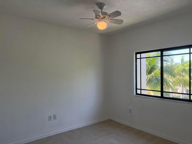 2812 GRANDE Parkway 301, Palm Beach Gardens, FL 33410