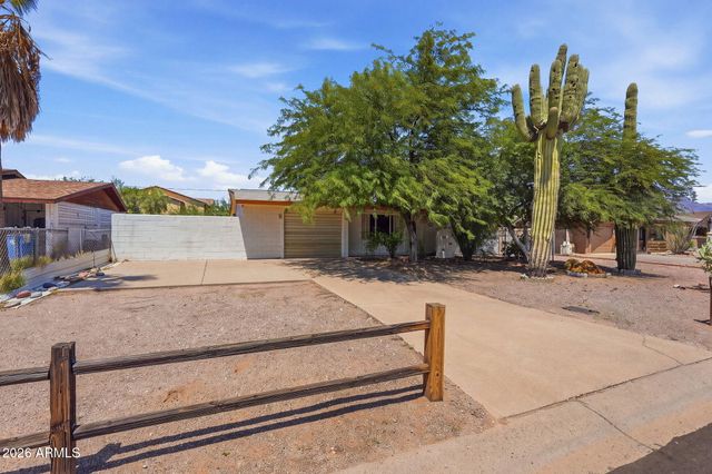 844 E DESERT Avenue, Apache Junction, AZ 85119