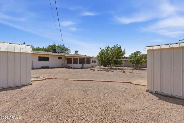 844 E DESERT Avenue, Apache Junction, AZ 85119