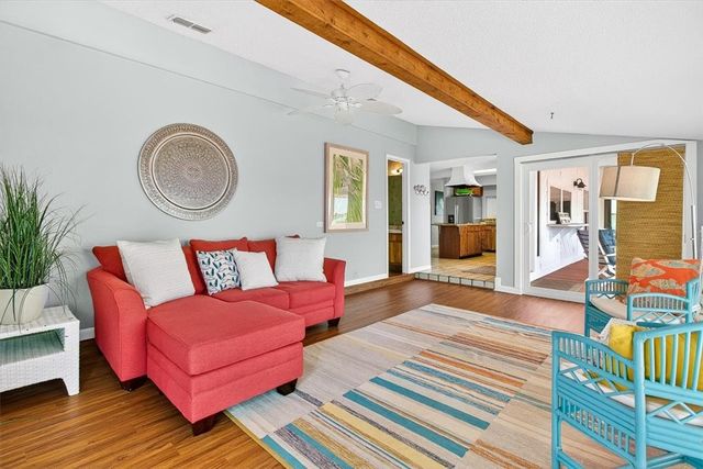 144 Sea Mist Dr, Aransas Pass, TX 78336