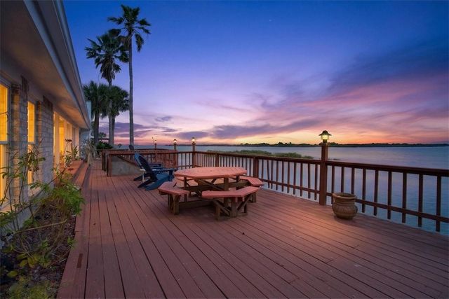 144 Sea Mist Dr, Aransas Pass, TX 78336