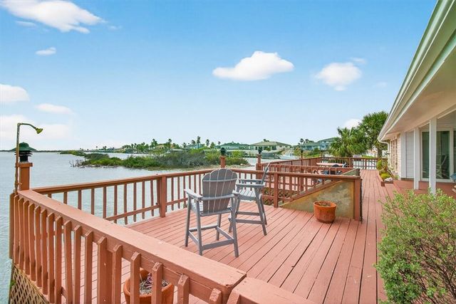 144 Sea Mist Dr, Aransas Pass, TX 78336