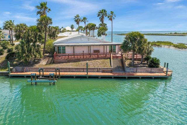 144 Sea Mist Dr, Aransas Pass, TX 78336