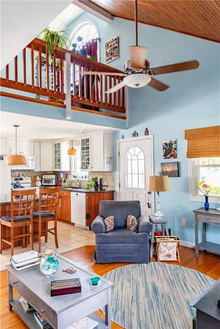 17 West Side Road, South Kingstown, RI 02879