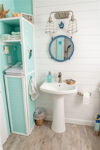 17 West Side Road, South Kingstown, RI 02879